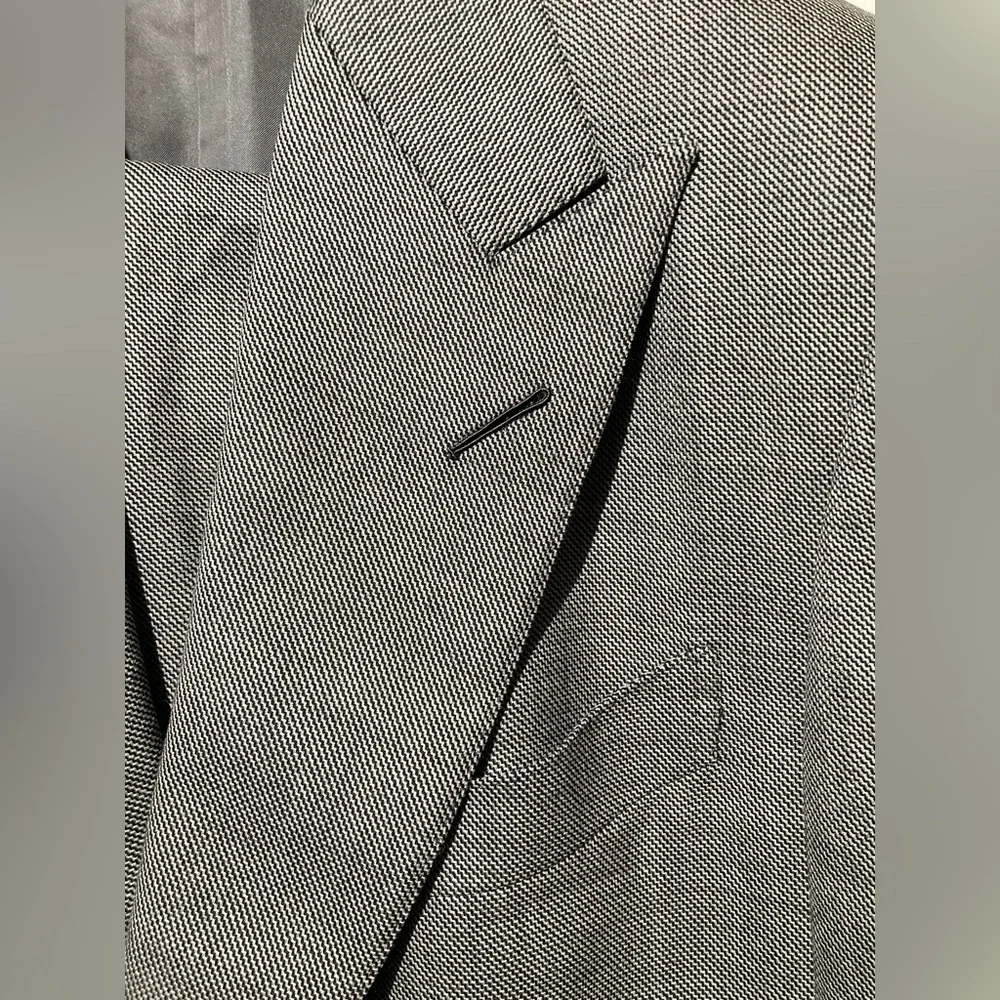TOM FORD classic medium gray peak lapel 2 piece suit 40 50 - Picture 5 of 11
